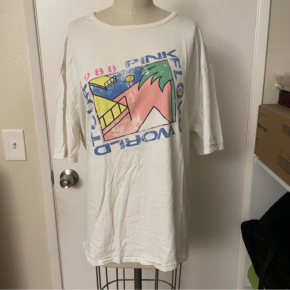 Pink Floyd white oversized graphic tee Size L